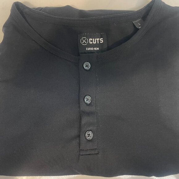 Cuts - Long Sleeve Henley with Curve Hem – Black (Men’s Large) - Picture 3 of 5